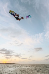 Harlem Kitesurfing-Launch Kiteboard